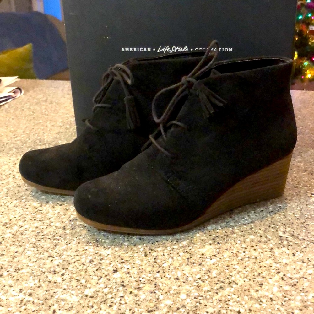Suede Black Dr. Scholl’s Dakota Wedge Booties